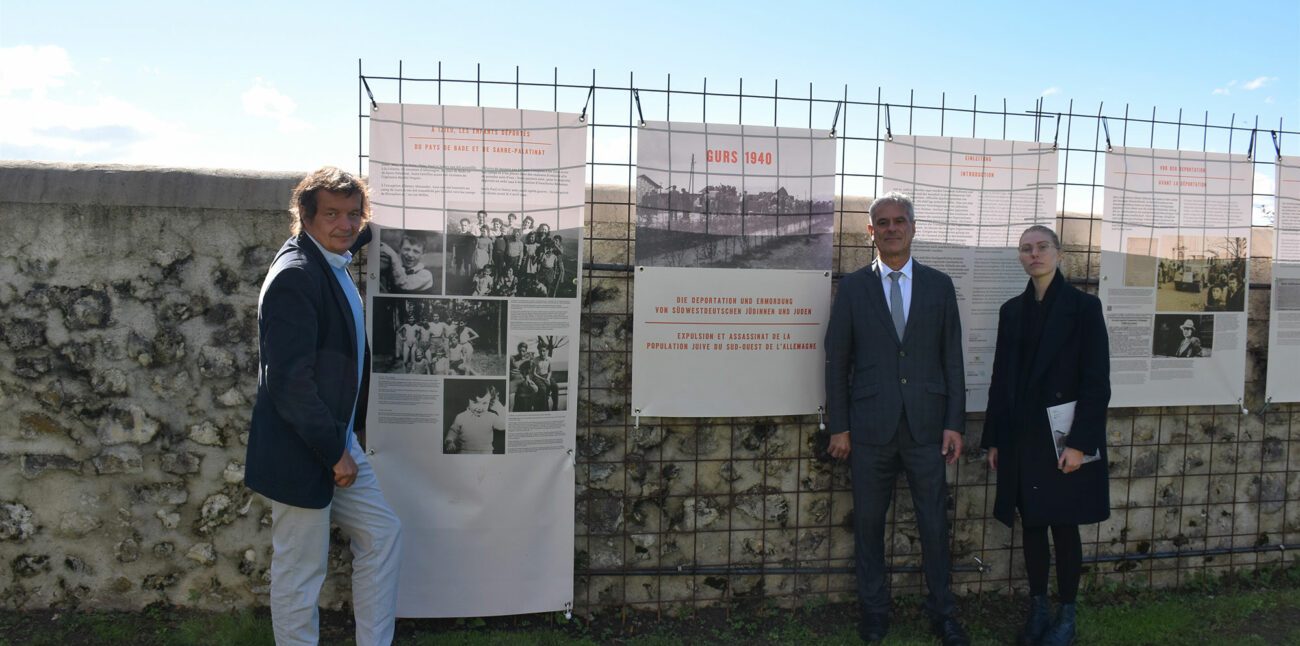 Christoph Kreutzmueller, chef des expositions à la Maison de la Conférence de Wannsee, Dominique Vidaud, directeur de la Maison d'Izieu et Jennifer Heidtke, commissaire de l’exposition © Maison d'Izieu